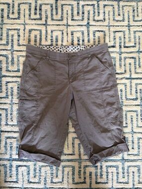 Lee Women's Cargo Shorts in Gray